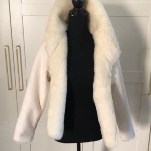 Sold❤️Shearling jacket in faux M-L